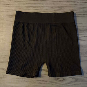 Women's in.motion Black Ribbed Bike Shorts S